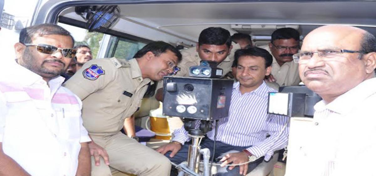 Youth asked to follow traffic rules: Collector Gaurav Uppal