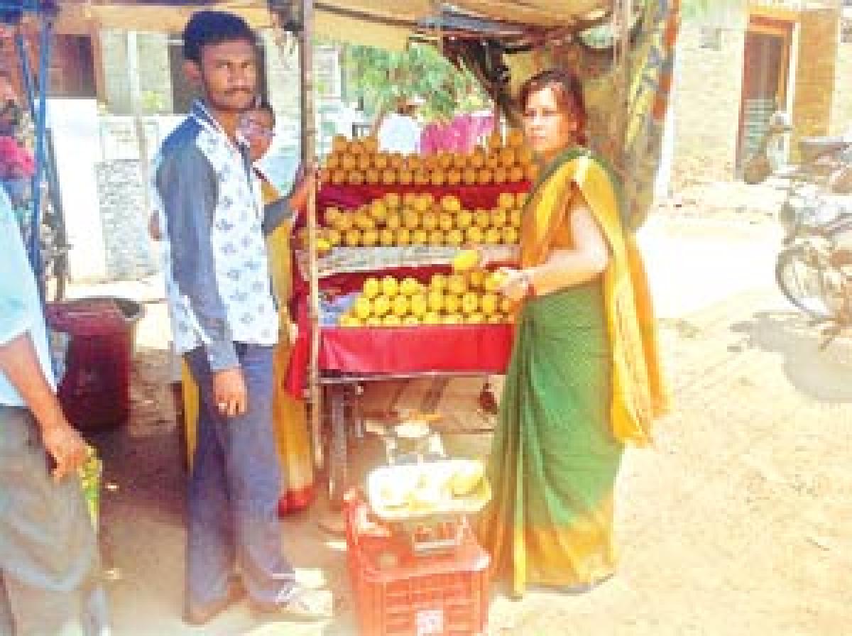 Mangoes a costly affair this year