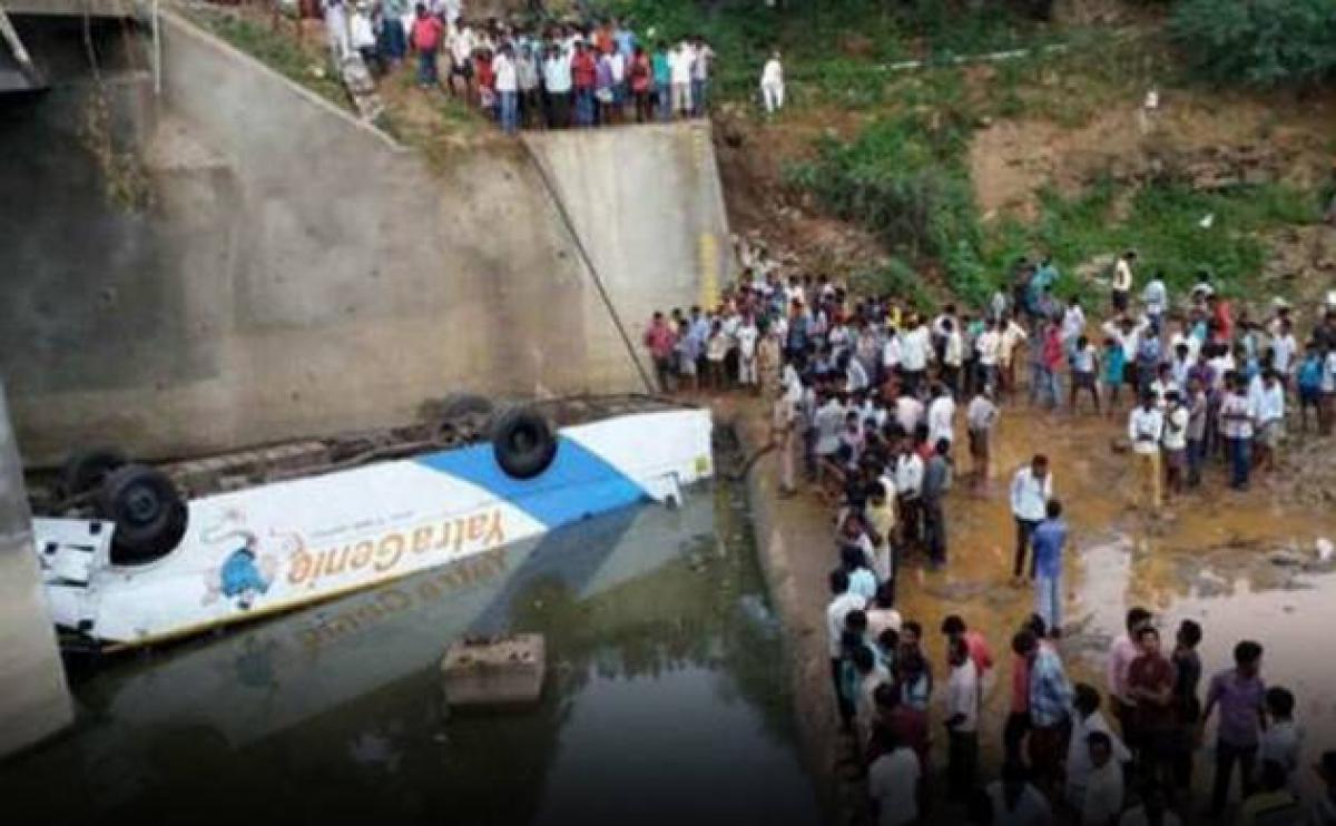 Vijayawada: Bus falls into canal; seven killed, 30 injured