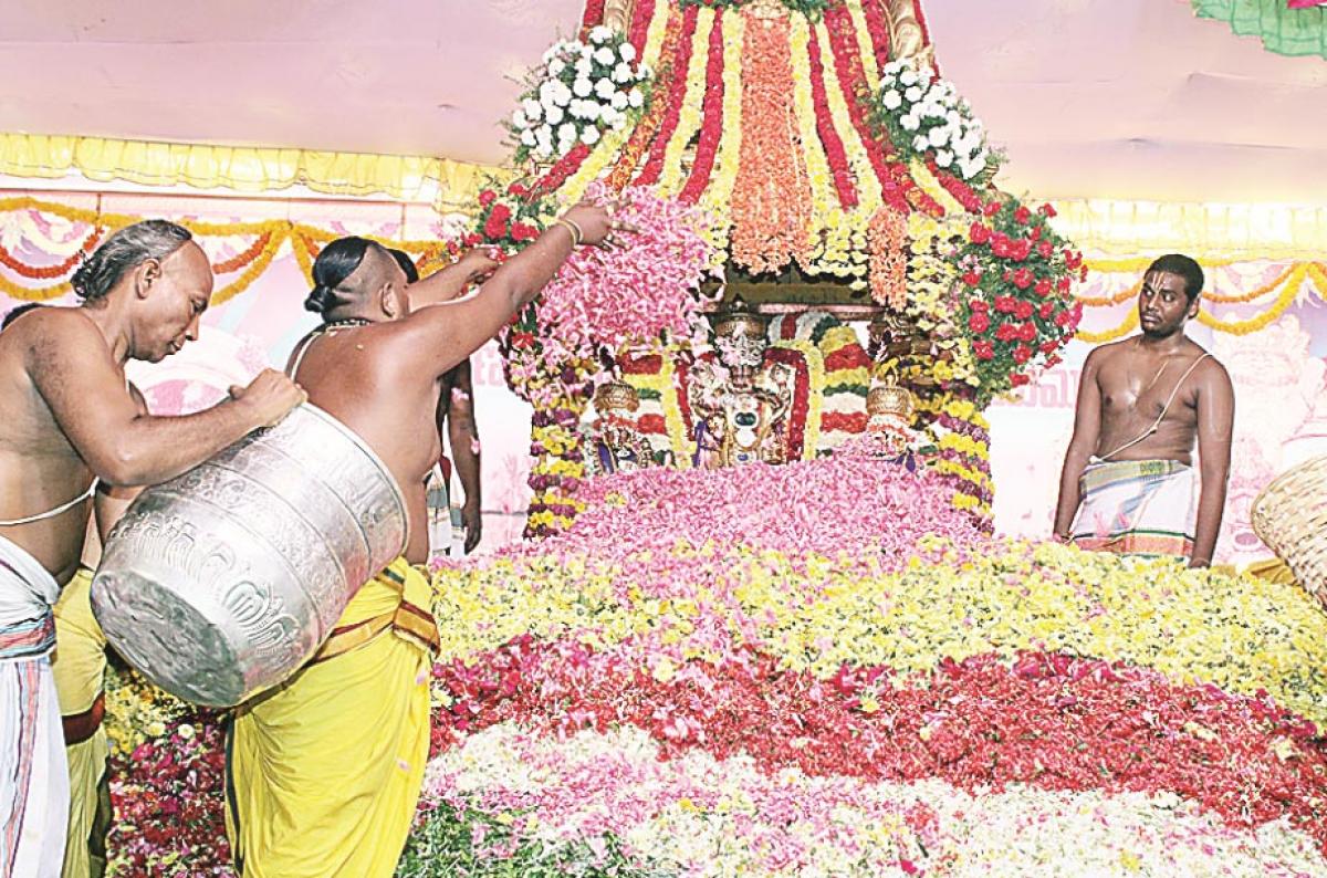 Pushpayagam performed with religious ecstasy