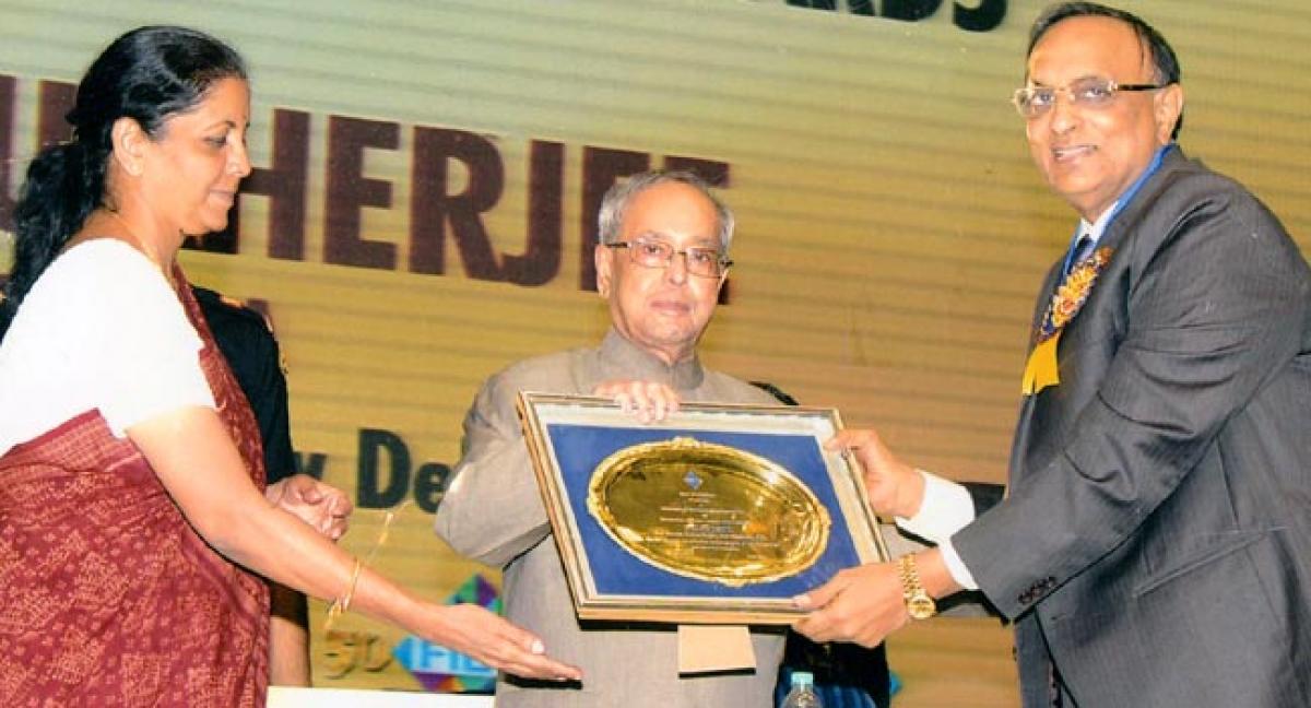 Ganesh Gupta bags president award for his contribution to Indian industry