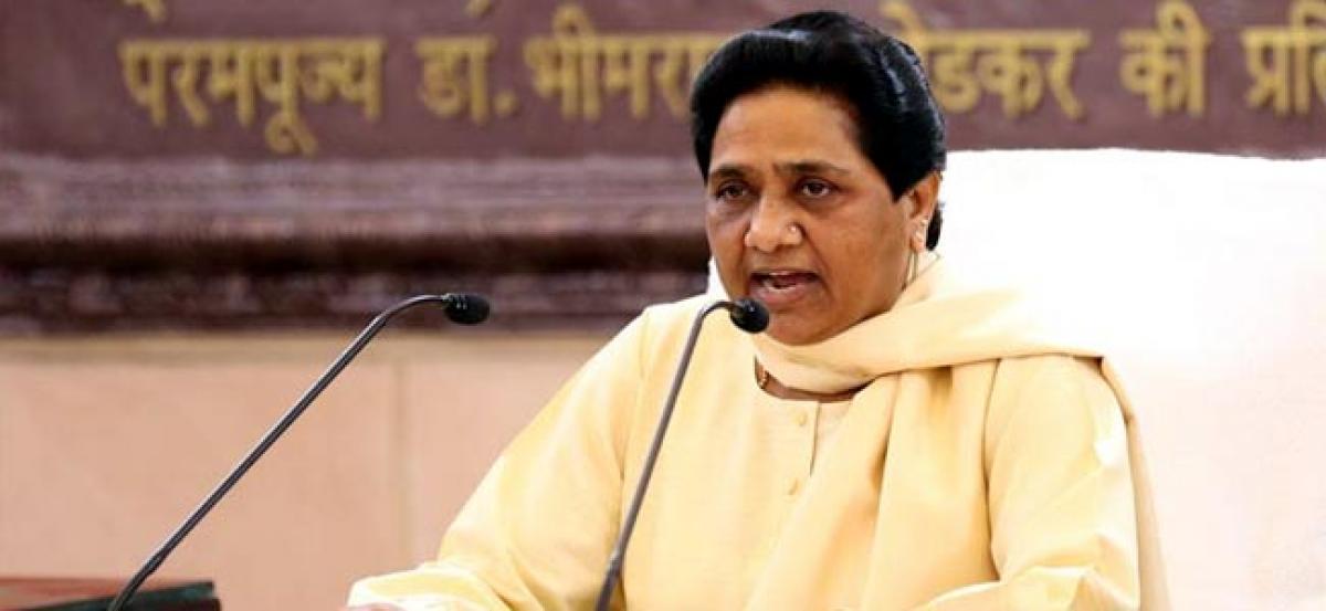 UP Elections 2017: SP will be put on ventilator after polls, says Mayawati