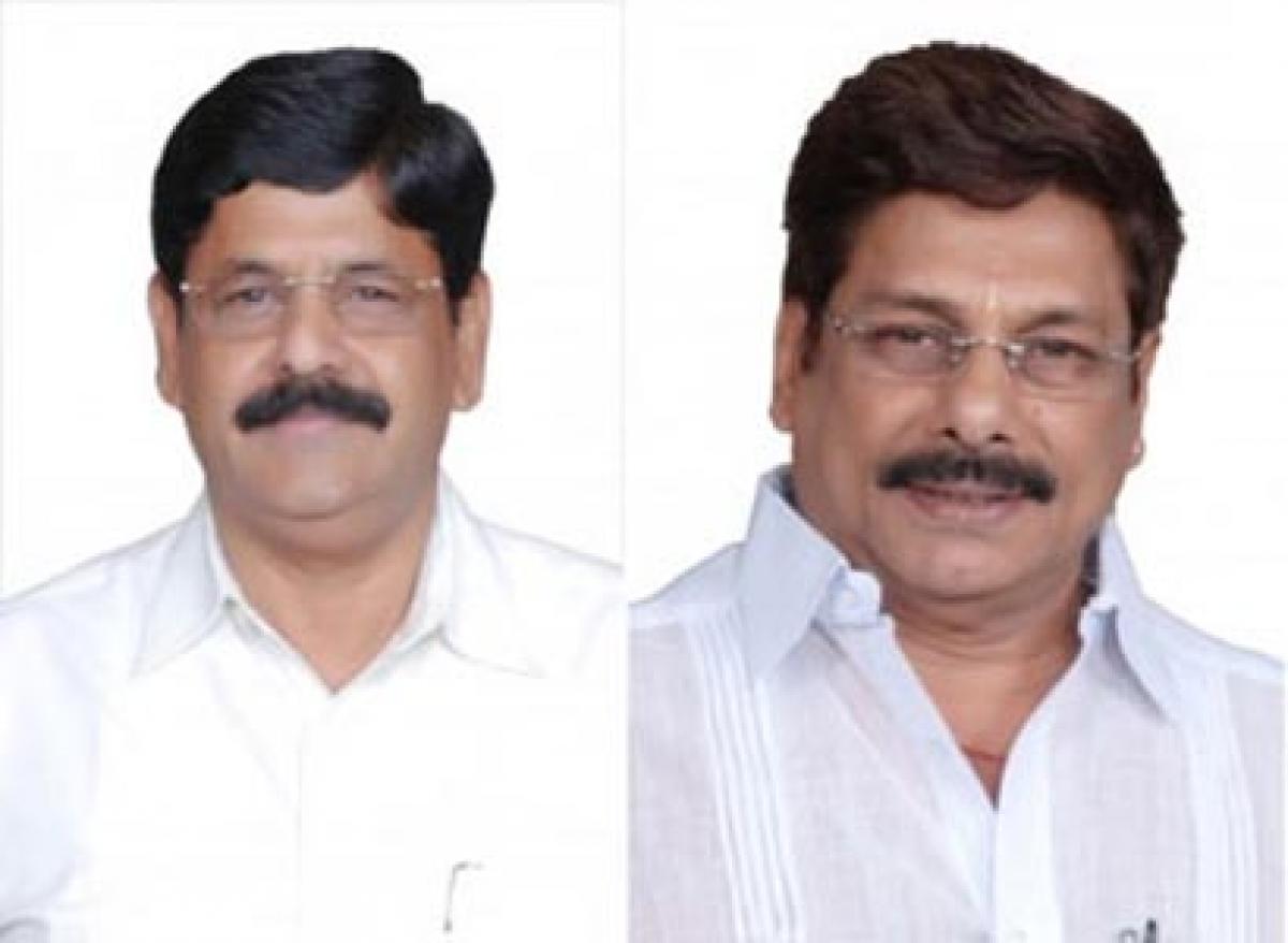 Split in Anam family, one brother to join YSRCP!