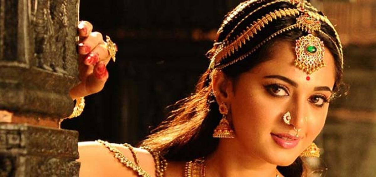 Audience thumbs up to Rudramadevi on Twitter