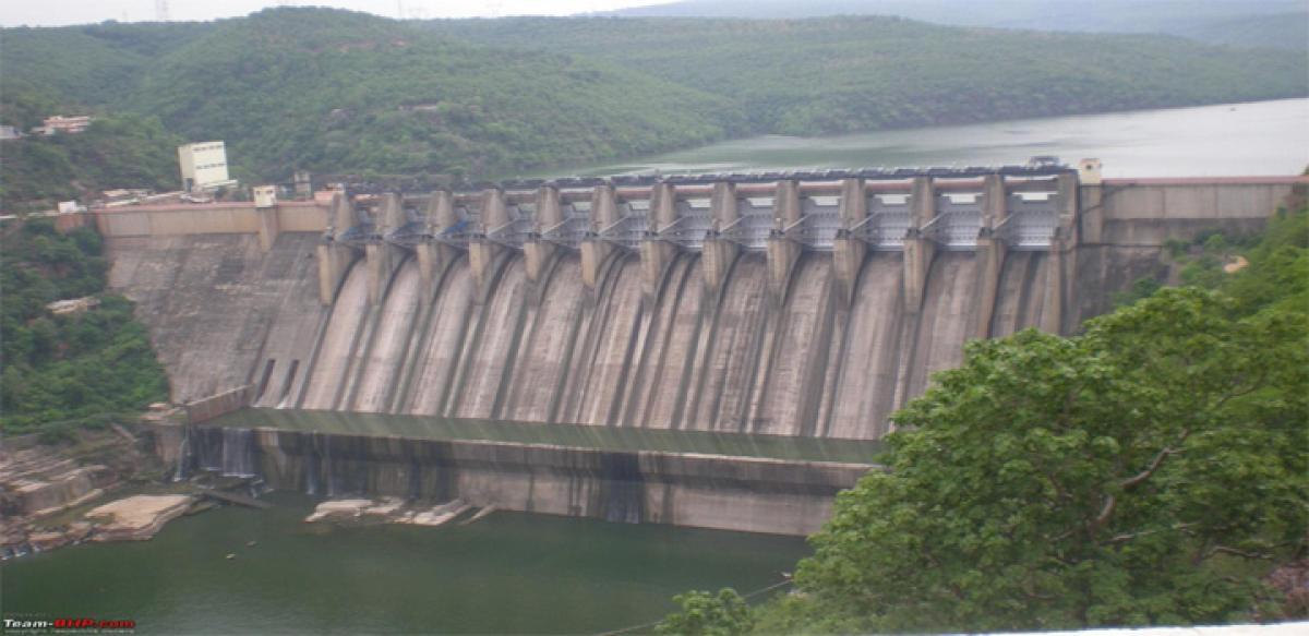 Srisailam water level plunges