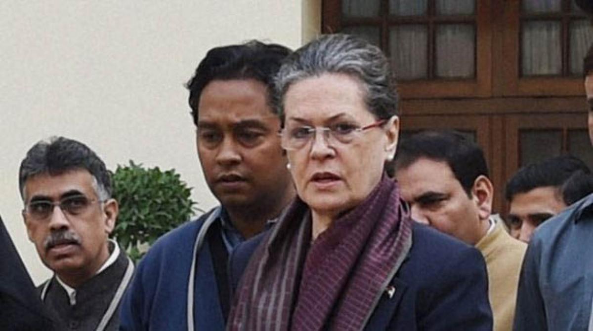 Not scared of anyone, I am Indiras daughter-in-law, says Sonia Gandhi