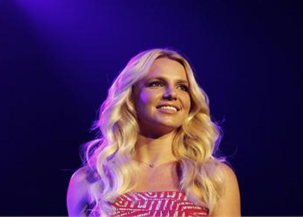 Britney Spears gives `heart-warming` surprise to little sis Jamie Lynn