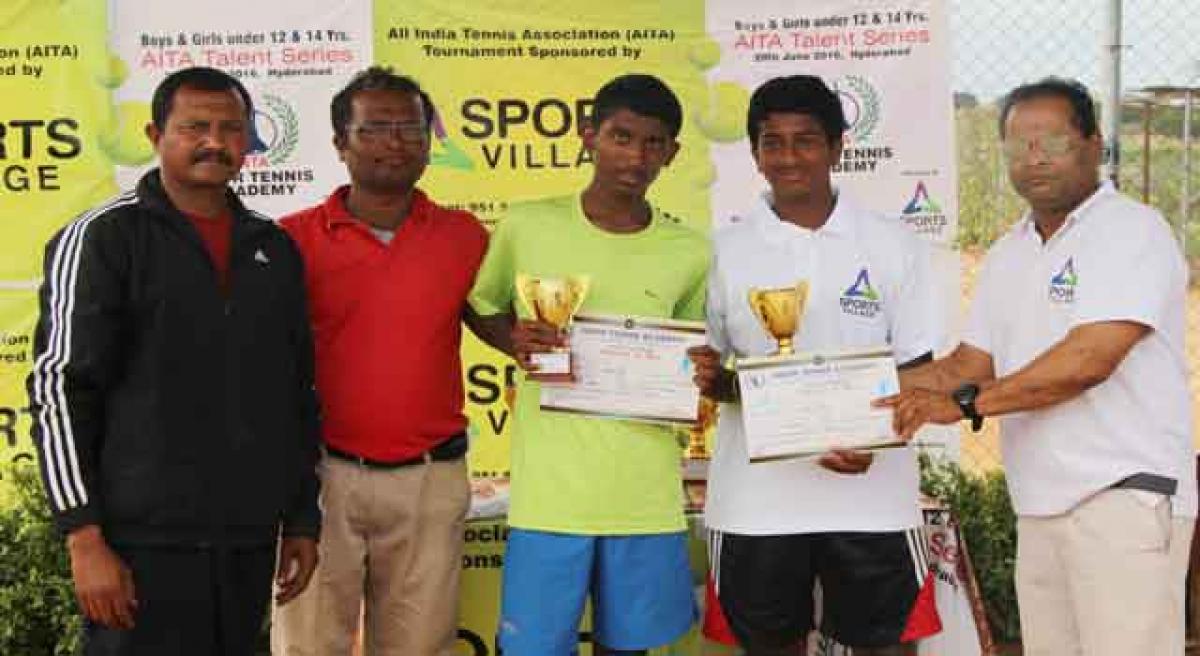 Golden double for Karthik, Abhaya