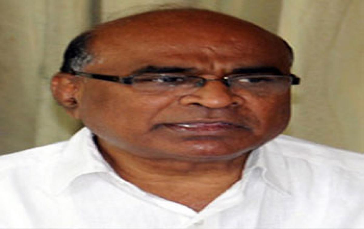 Centre, State govts dancing to tune of corporate:chada Venkat Reddy