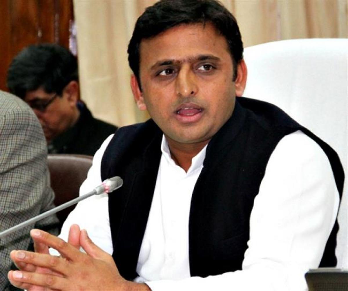 Akhilesh Yadav takes a dig at Shivpal Yadav, says would use the sword he gifted