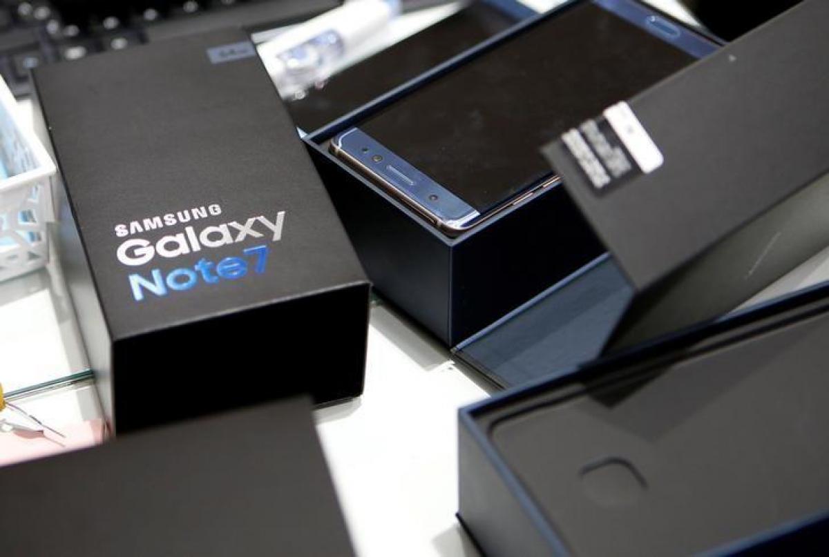 U.S. agency calls for safer lithium-ion batteries after Samsung fires