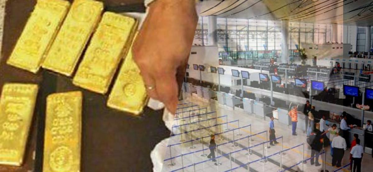 Hyderabad customs officials foil attempt to smuggle gold