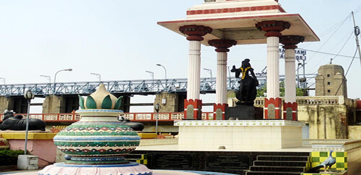 GIIC submits designs to develop ghats