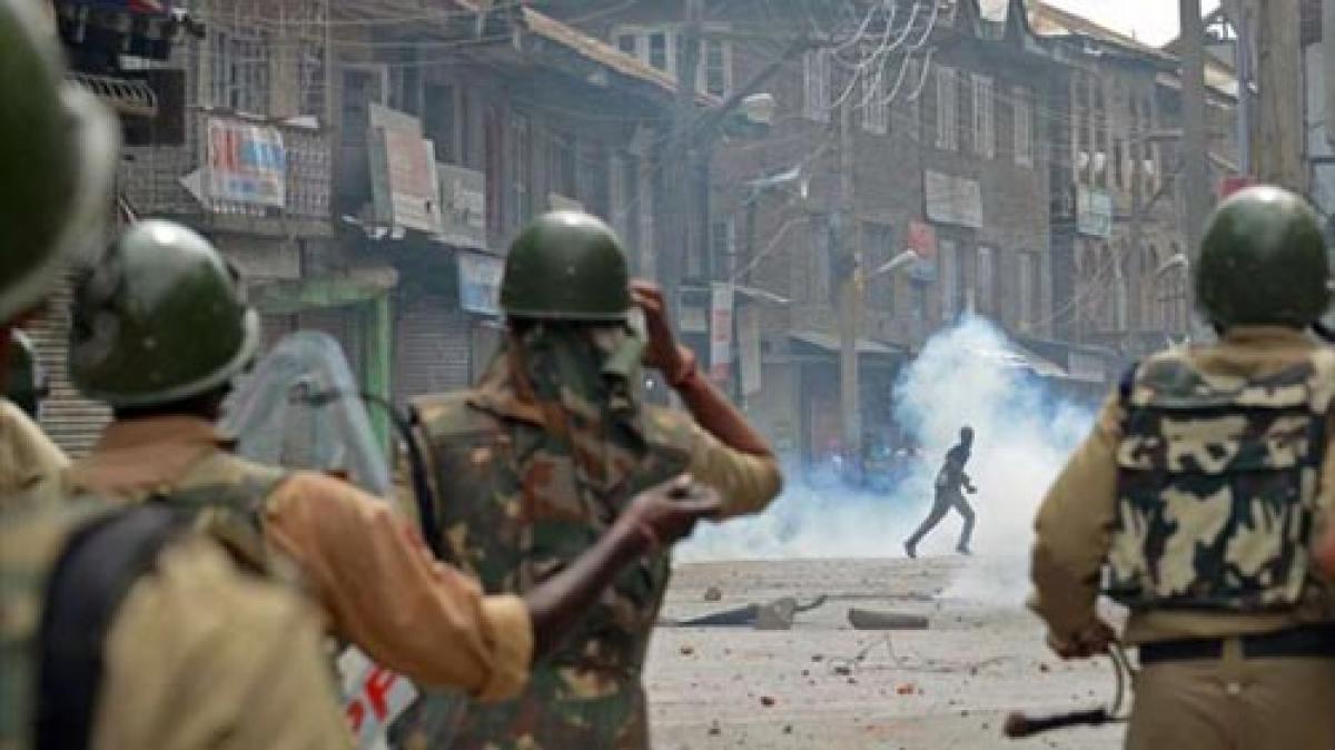 Death toll in unrest triggered by Wani killing mounts to 43