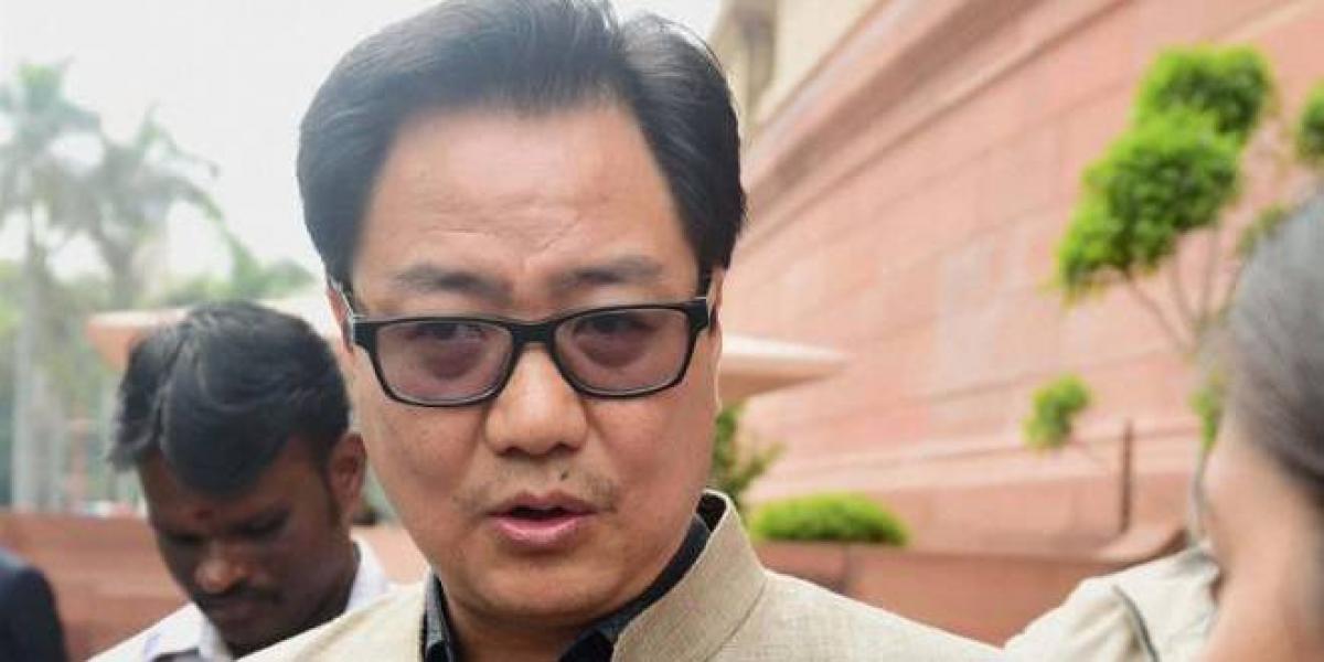 Whos polluting young girls mind: Rijiju on DU student