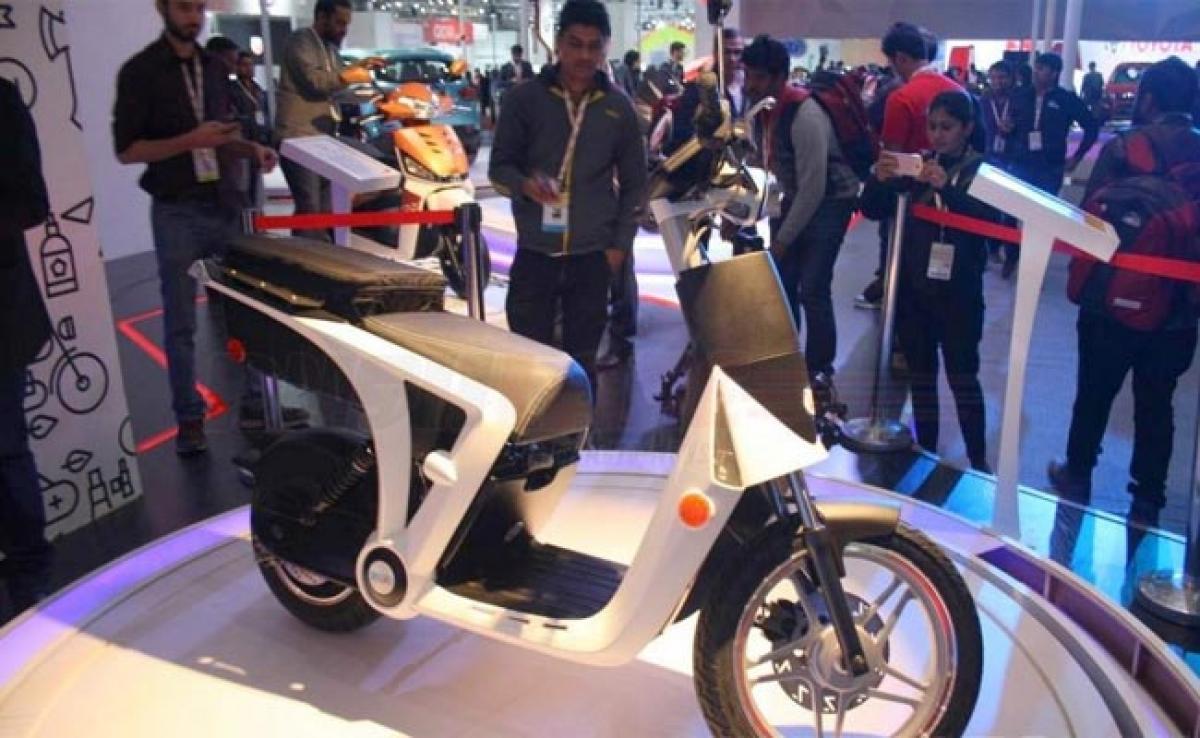 Mahindra GenZe electric scooter efficient for stop and go traffic conditions Auto Expo 2016