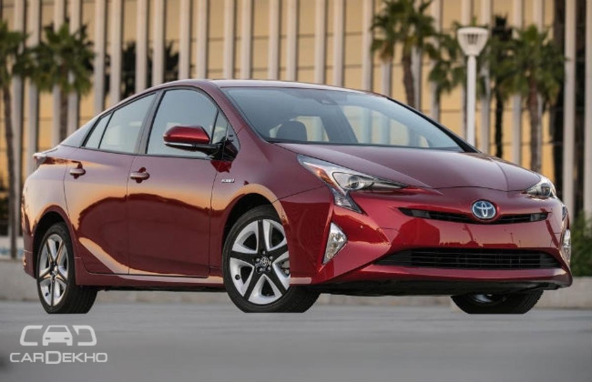 Toyota unveils Prius at Rs 38.96 Lakh