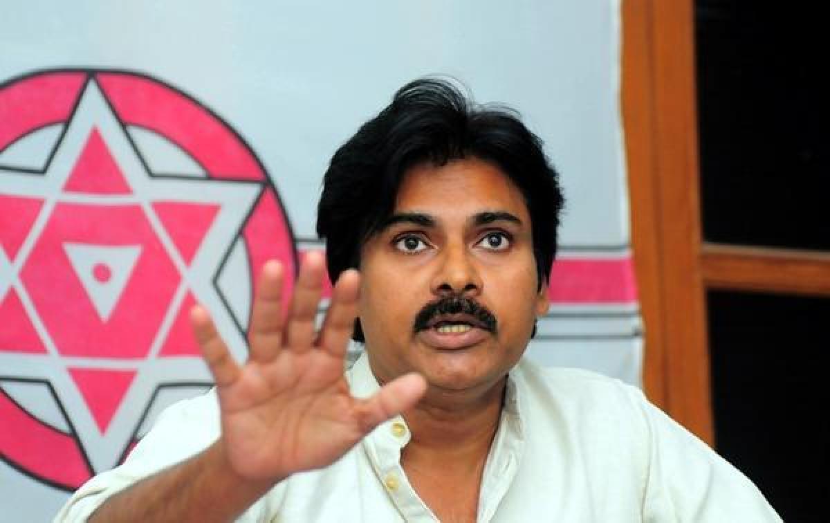 Will support any party over AP special status: Pawan Kalyan
