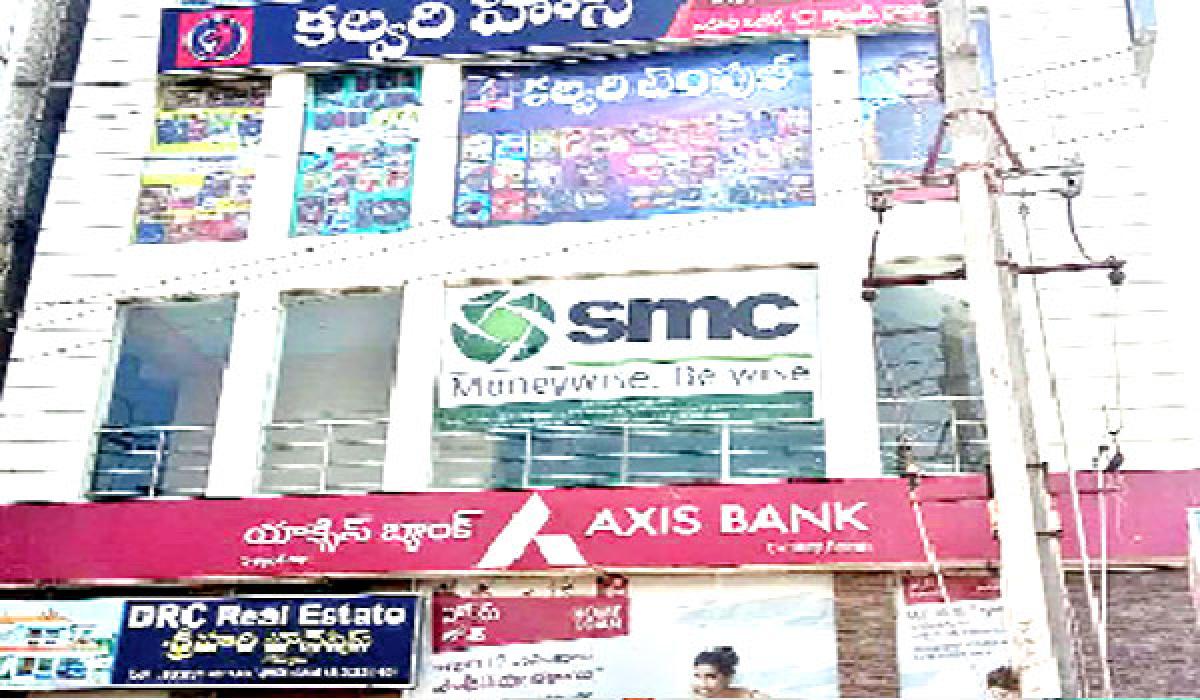 Is SMC cheating Kurnool citizens in the name of gifts?