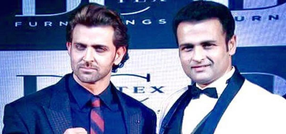 Jr Roshan’s sweet gesture for his Kaabil co-star Rohit Roy