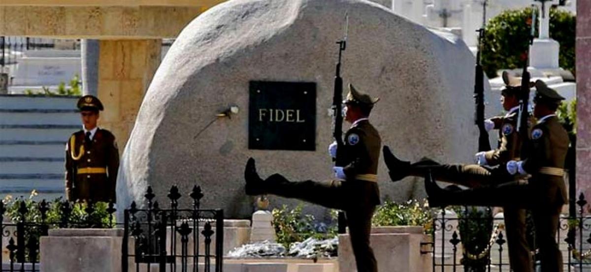 More than 70,000 people visit Fidel Castros tomb in a month