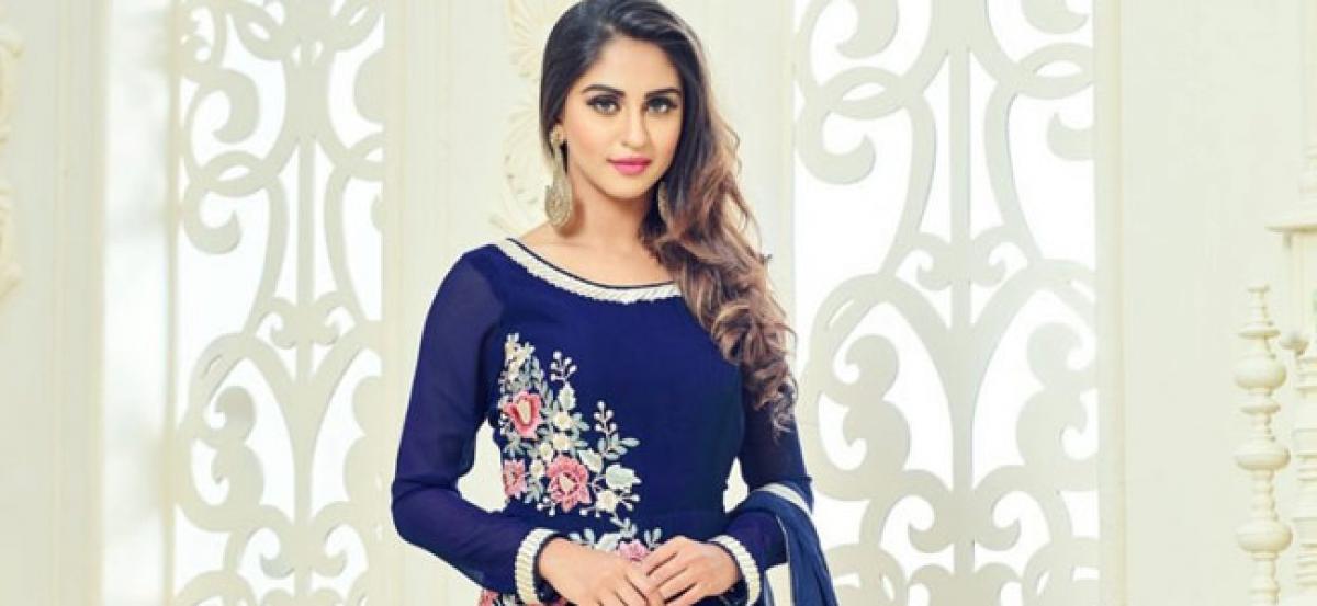 Im single till  Ive a ring on the right finger: Krystle DSouza