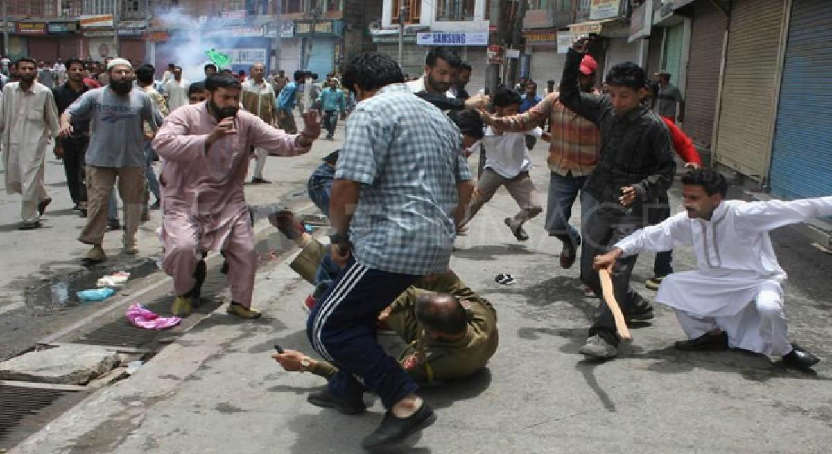 Defusing Kashmir crisis