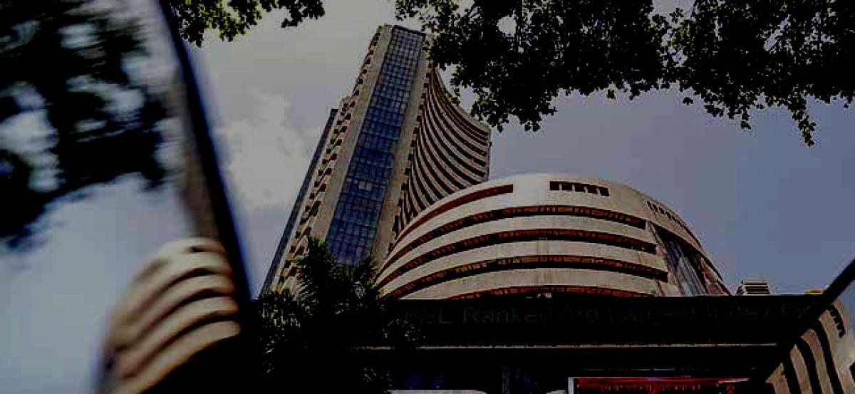 Sensex flat; lingering worries about banknotes hurt risk appetite