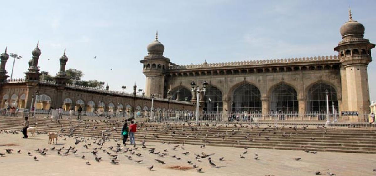 Mecca Masjid staff not paid for the past one year