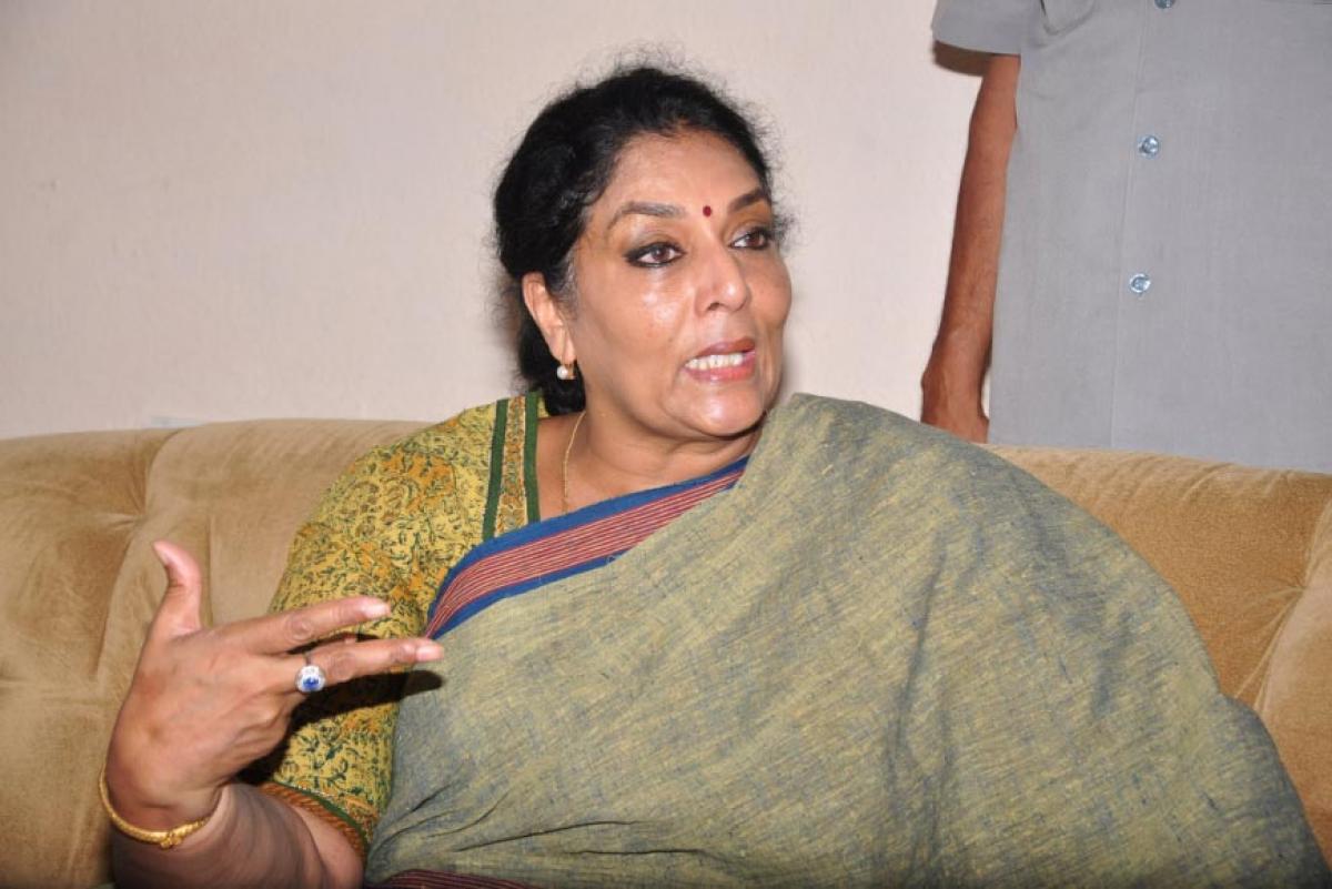 Renuka rakes up Bayyaram issue, warns of agitation