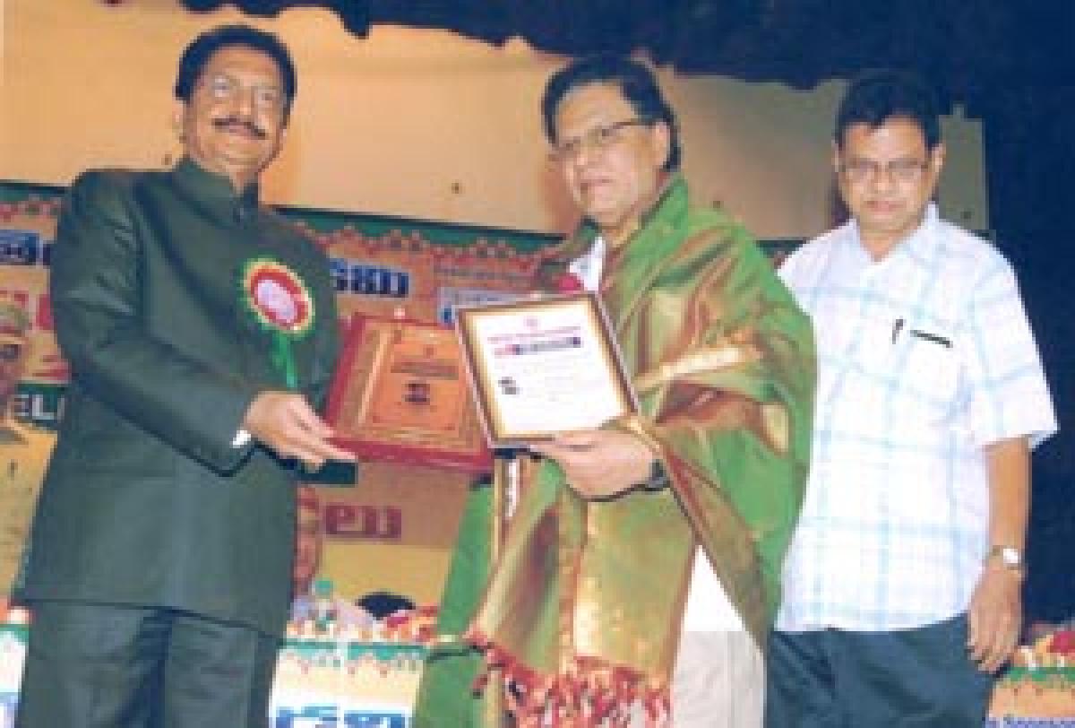 Hasam Raja felicitated for musical prowess