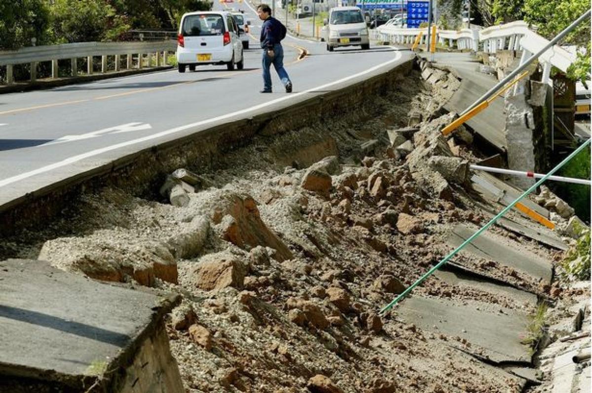 Earthquake of 6.1 magnitude hits Japan