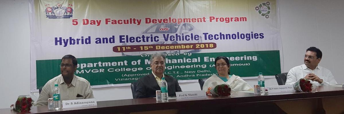 Importance of hybrid, electric vehicles stressed