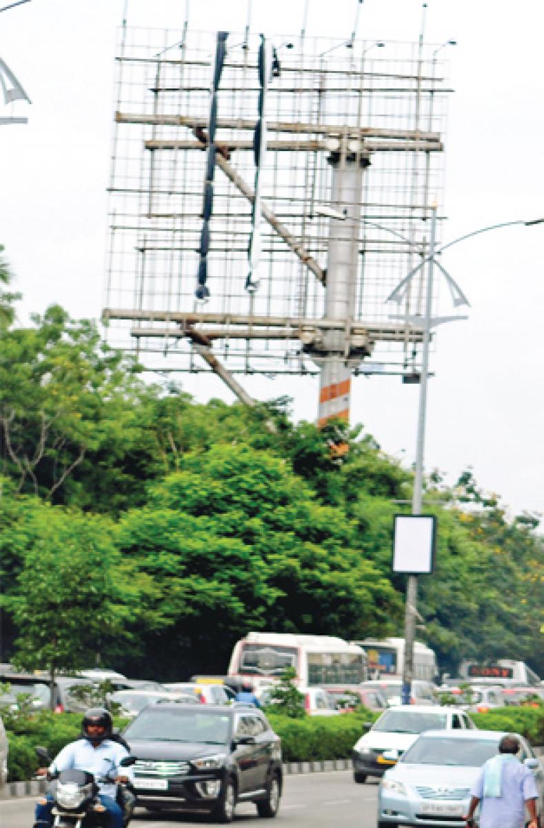 Hoardings to dot city skyline again