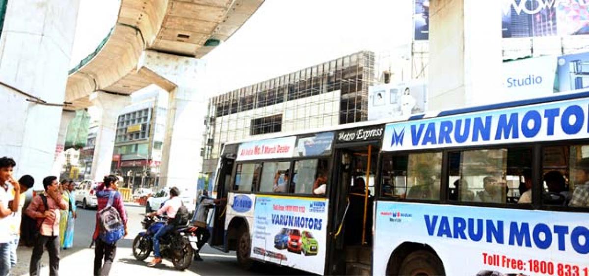 As bus shelters in Hyderabad go missing, citizens left in the sun
