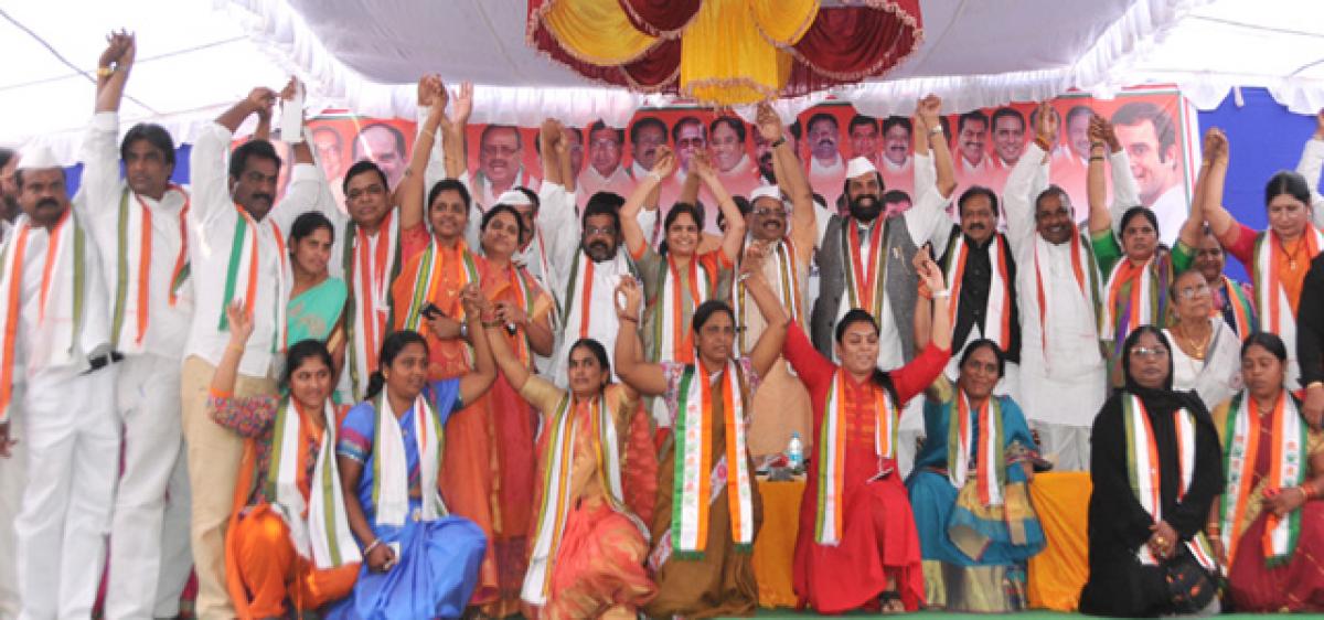 TPCC chief promises 3BHK houses to poor