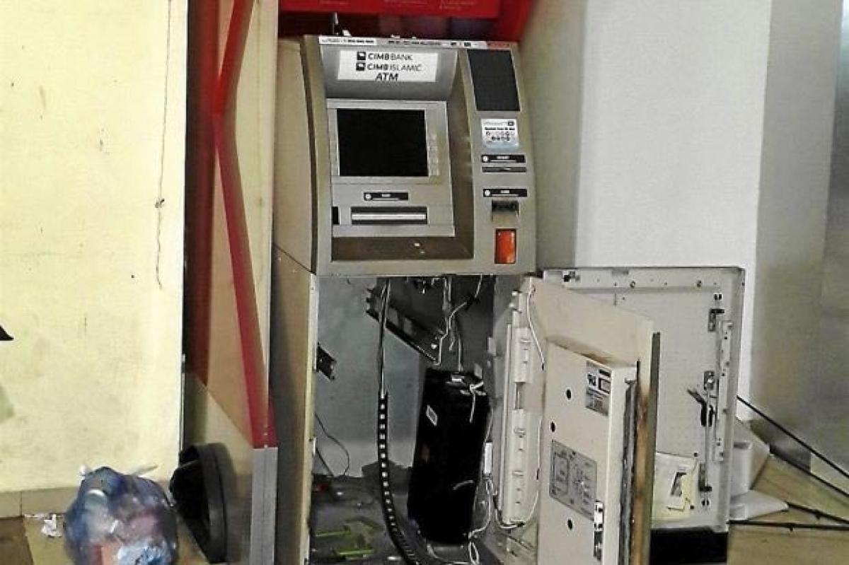 Vain bid to rob ATM in Hyderabad