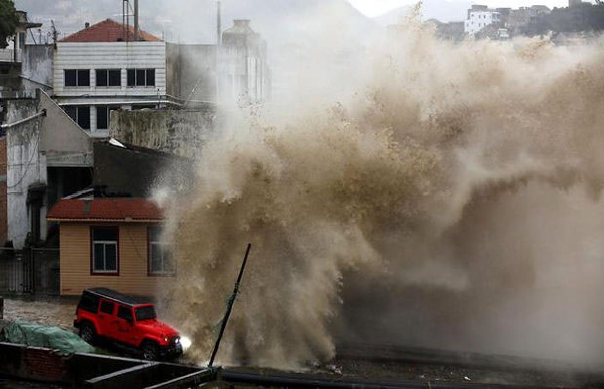 Typhoon Chan-hom makes landfall in eastern China