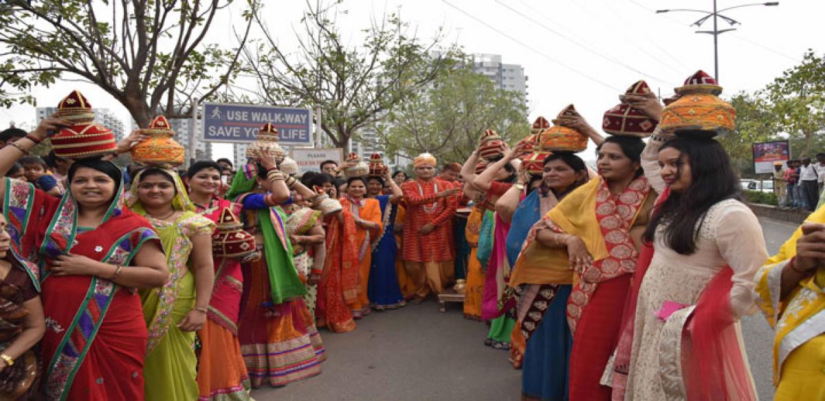 Jain saint receives a gala welcome