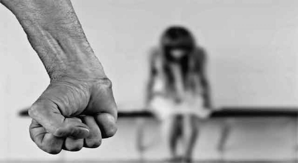 Man held for attempting to rape girl