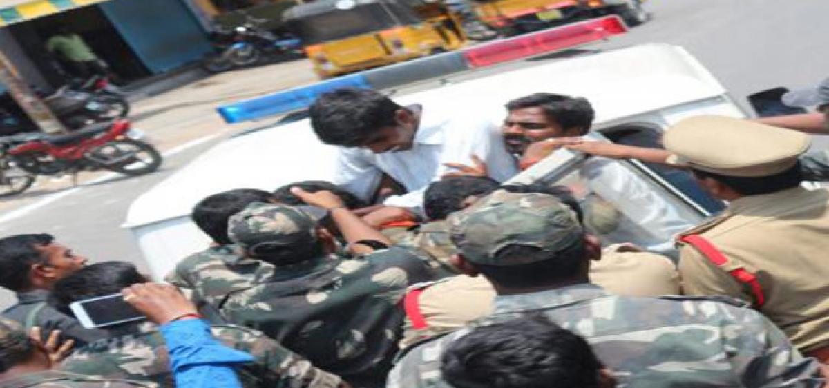 Dalits murder case: Arrest culprits, student unions demand
