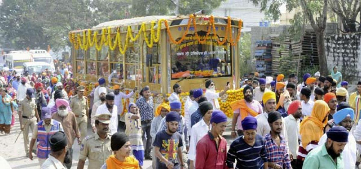 Hyderabad Sikhs welcome Jagriti Yatra