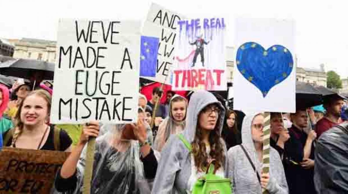 Brexit protesters take to streets of London