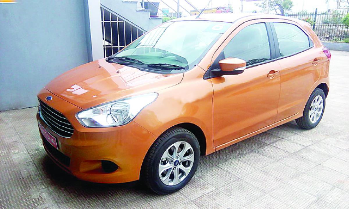 Ford Figo hatch spotted at dealer, launch soon