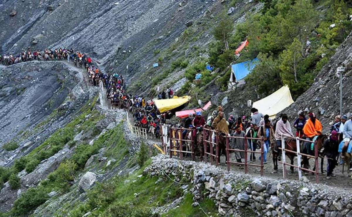 Jammu-Srinagar National Highway Closure Halts Amarnath Yatra