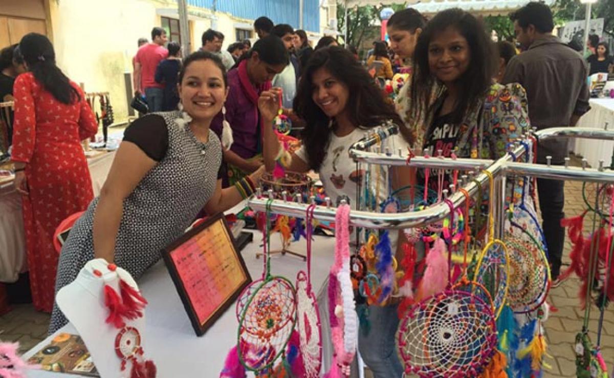 Thousands make ​Yappily ​DeClutter sale and Flea market in Bengaluru a success 