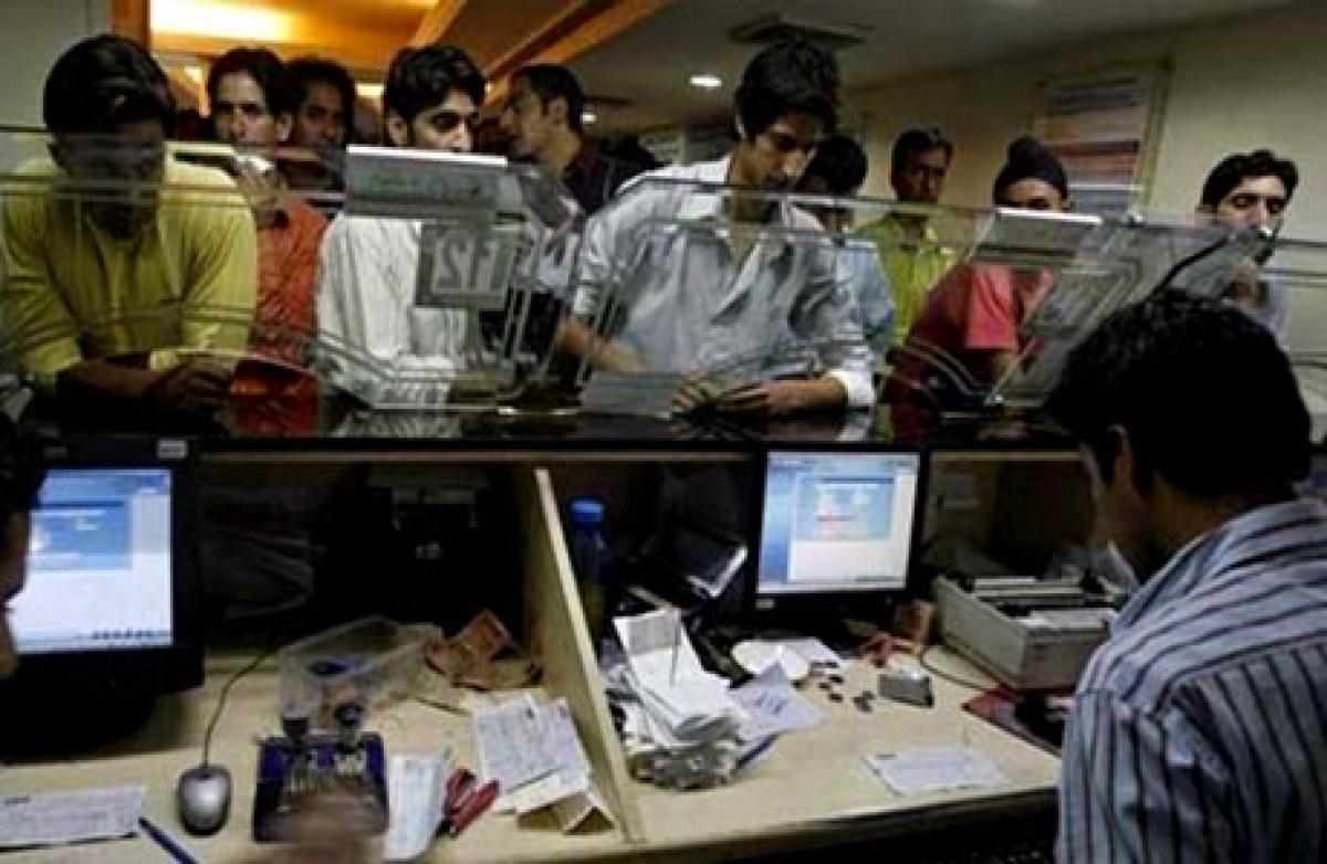 Indias banks expect credit growth to pick up moderately this financial year