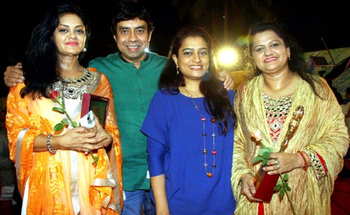 Udit Narayan,​ Pahlaj Nihalani,​ Shabab Sabri,​ Kamini Khanna,​ Preeti Pinky,​ Raja Hasan at the KAF Awards