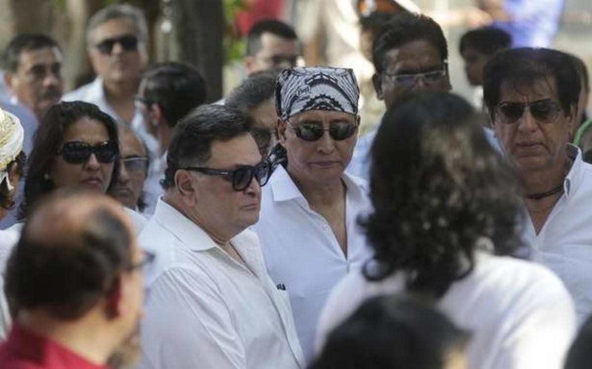 Rishi Kapoor slams actors of this gen for not attending Vinod Khannas funeral