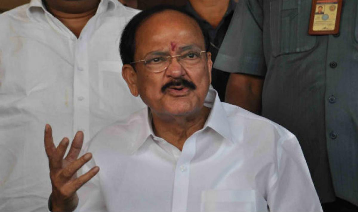 Venkaiah Naidu: AP does not qualify for special status